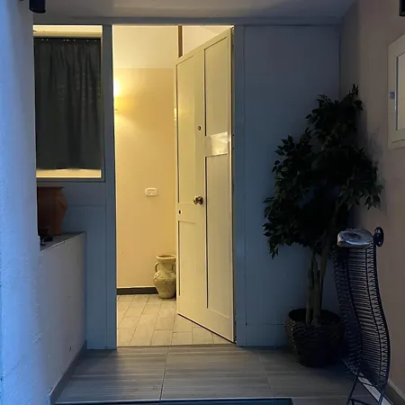 Bed and Breakfast La Dimora Di Nettuno 4*