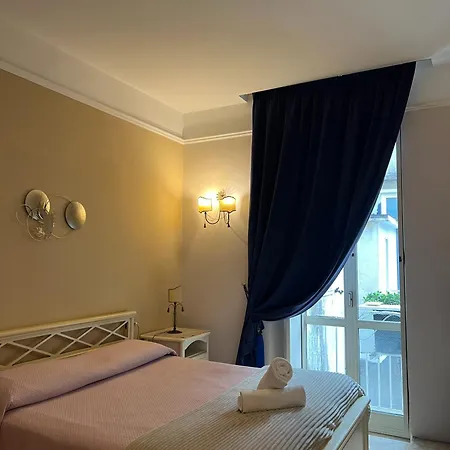 לינה וארוחת בוקר La Dimora Di Nettuno 3*