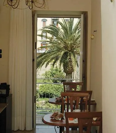 La Dimora Di Nettuno 4* נאפולי