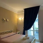Oda ve Kahvaltı La Dimora Di Nettuno 4*